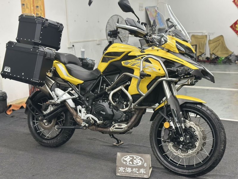 二手贝纳利金鹏 TRK502