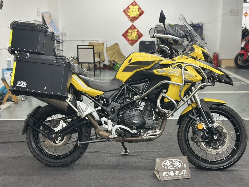 二手贝纳利金鹏 TRK502