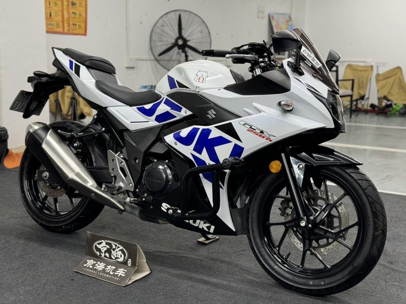 二手豪爵铃木GSX250R