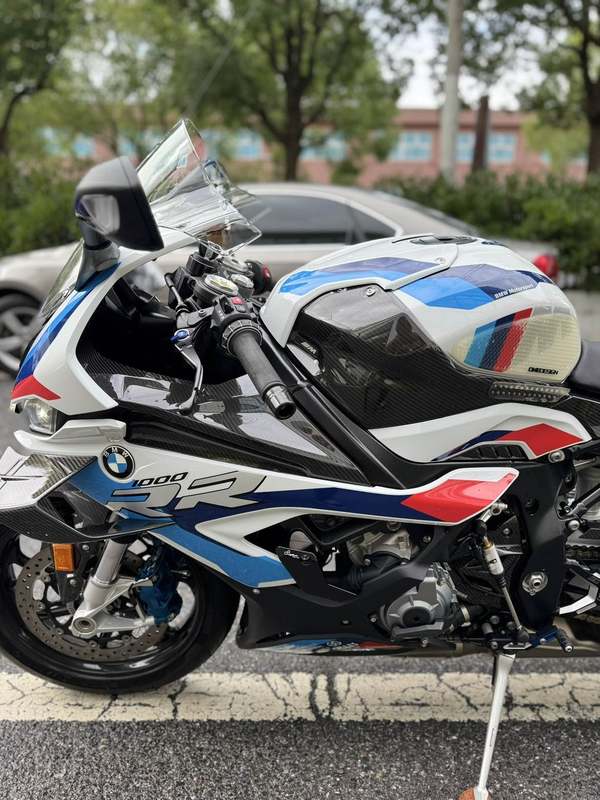 二手宝马M 1000 RR