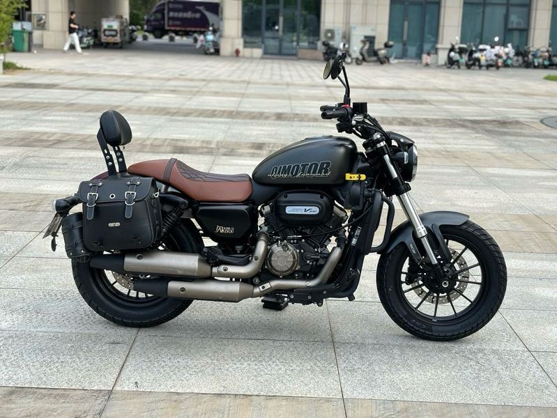 二手QJMOTOR闪300
