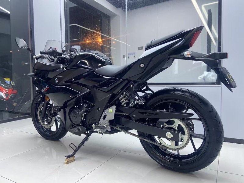 二手豪爵铃木GSX250R