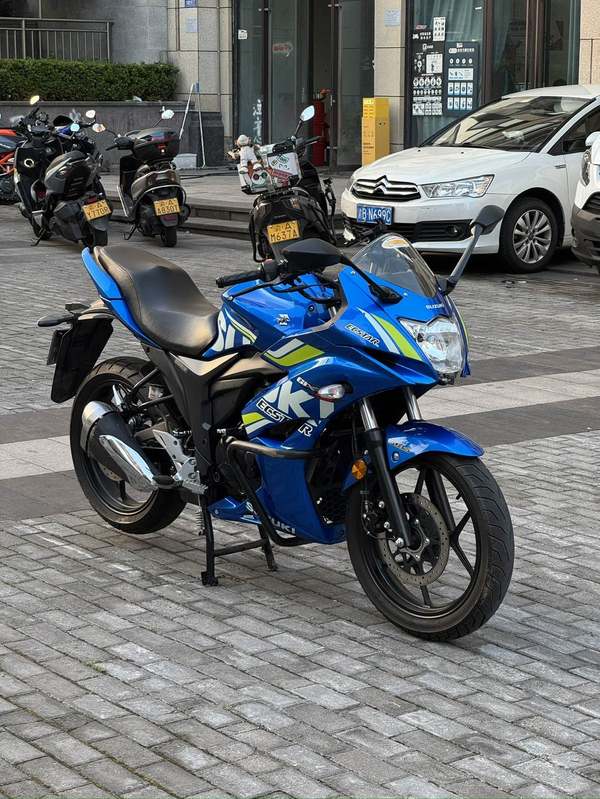二手济南铃木极客飒 Gixxer 155