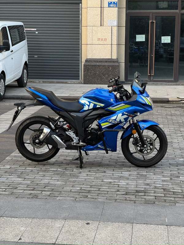 二手济南铃木极客飒 Gixxer 155