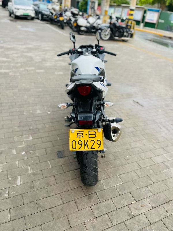 二手豪爵铃木GSX250R