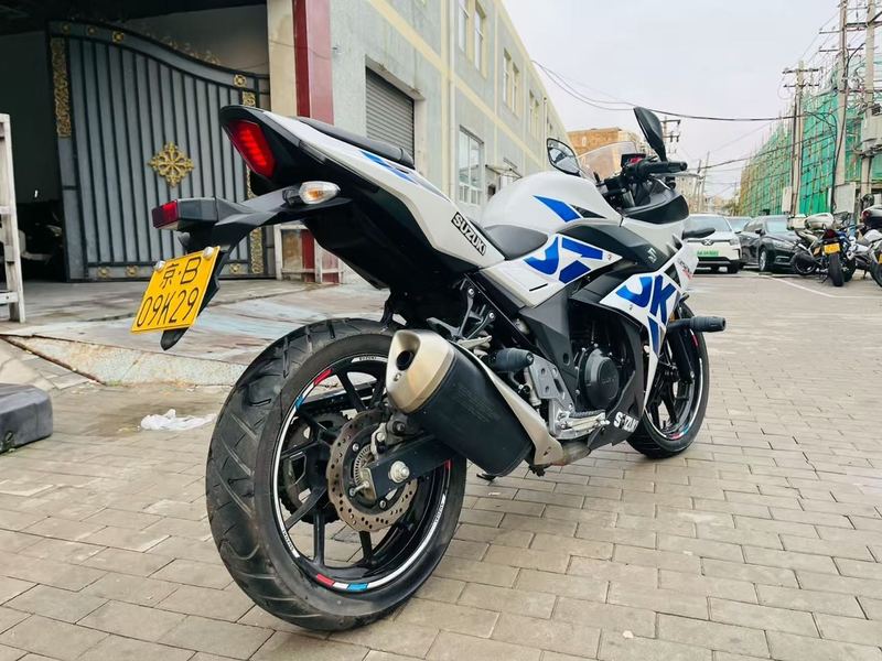 二手豪爵铃木GSX250R