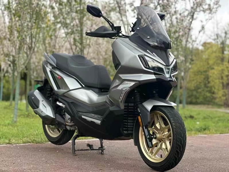 二手三阳哈士奇 Husky ADV300