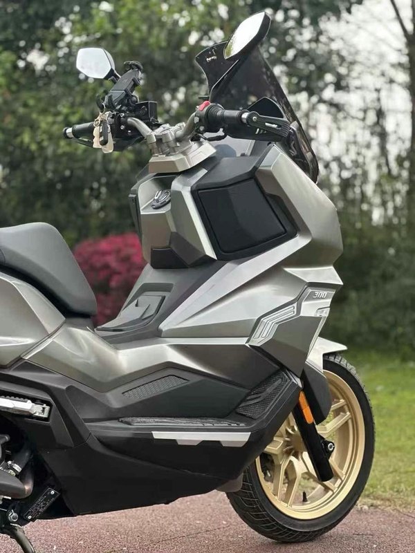 二手三阳哈士奇 Husky ADV300