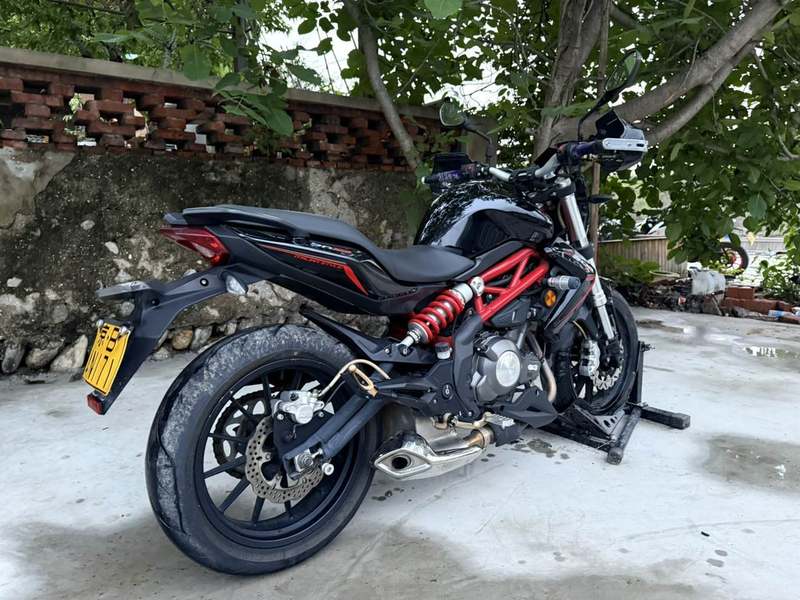 二手贝纳利蓝宝龙BJ300GS