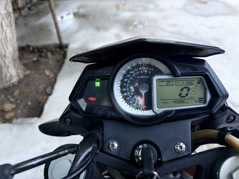 二手贝纳利蓝宝龙BJ300GS