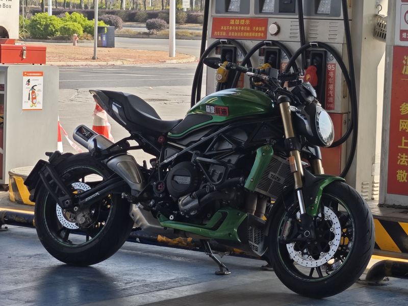 二手贝纳利752S