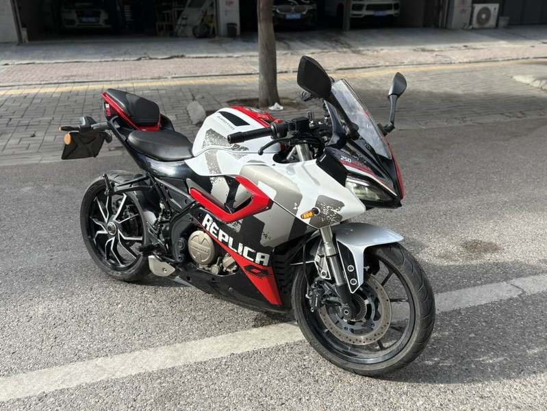 二手QJMOTOR赛250