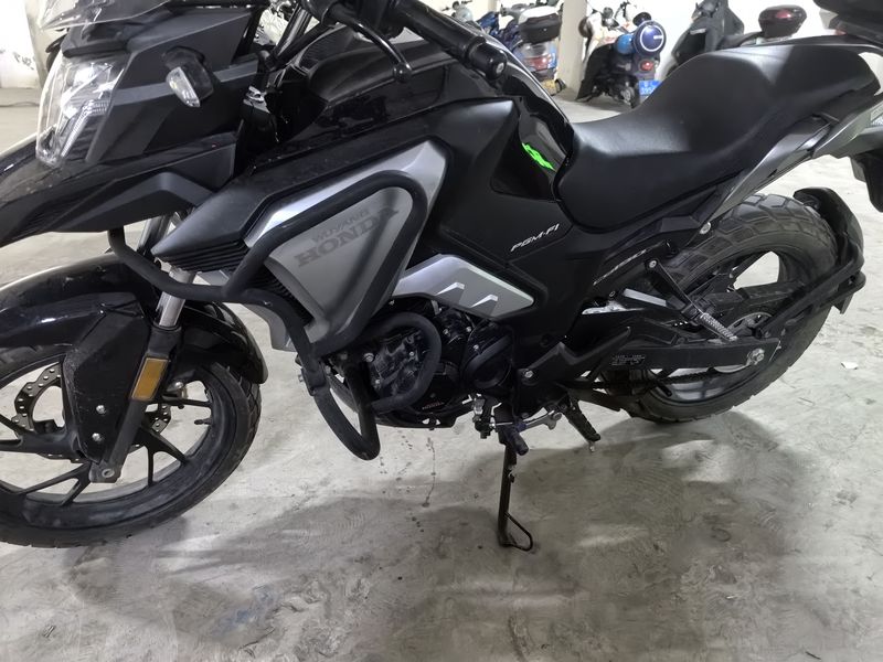 二手五羊本田猛鸷 CB190X