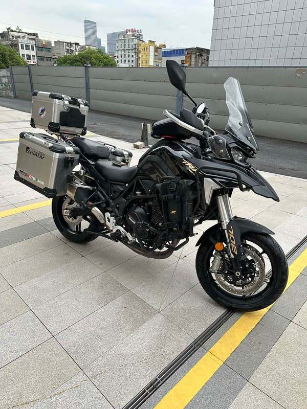 二手贝纳利TRK702