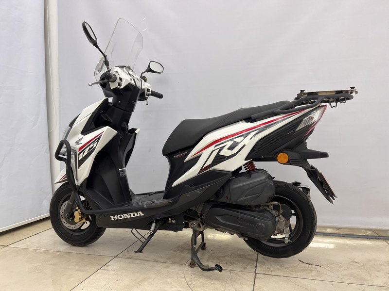 二手新大洲本田裂行 RX125Fi