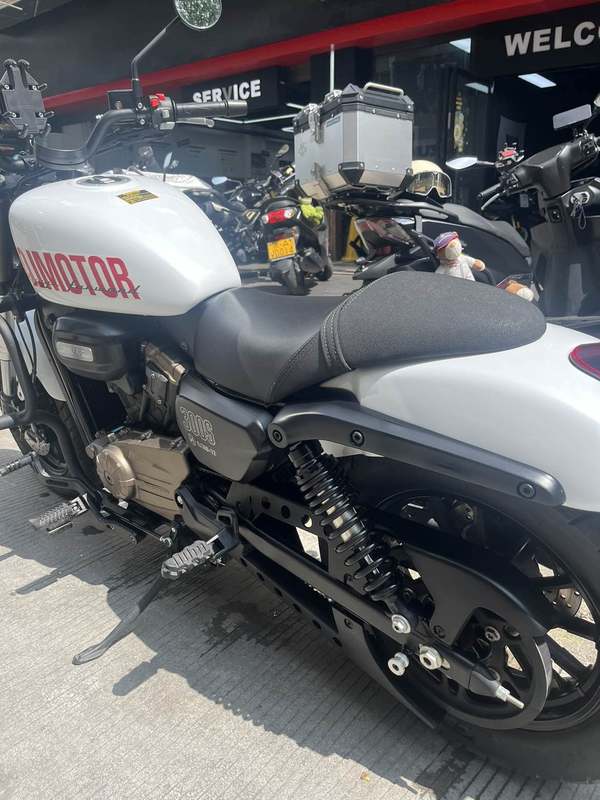 二手QJMOTOR闪300