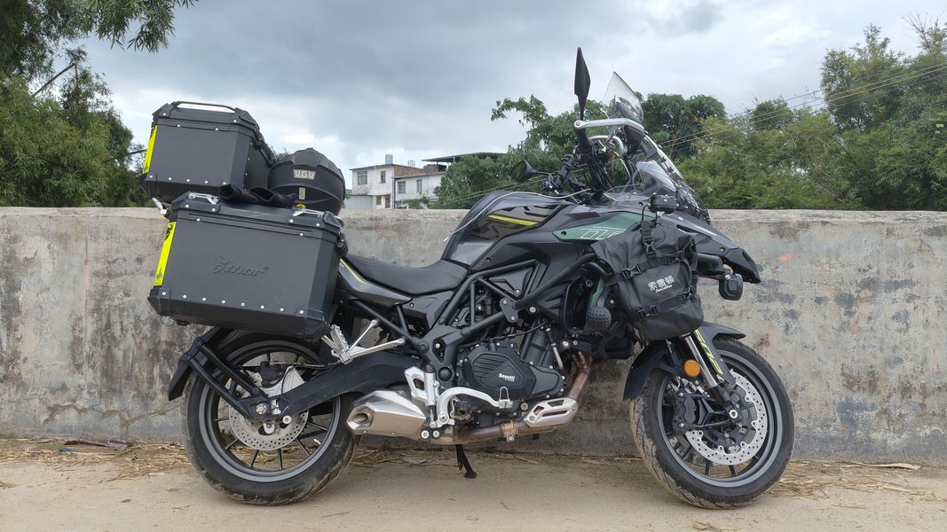 二手贝纳利金鹏 TRK502