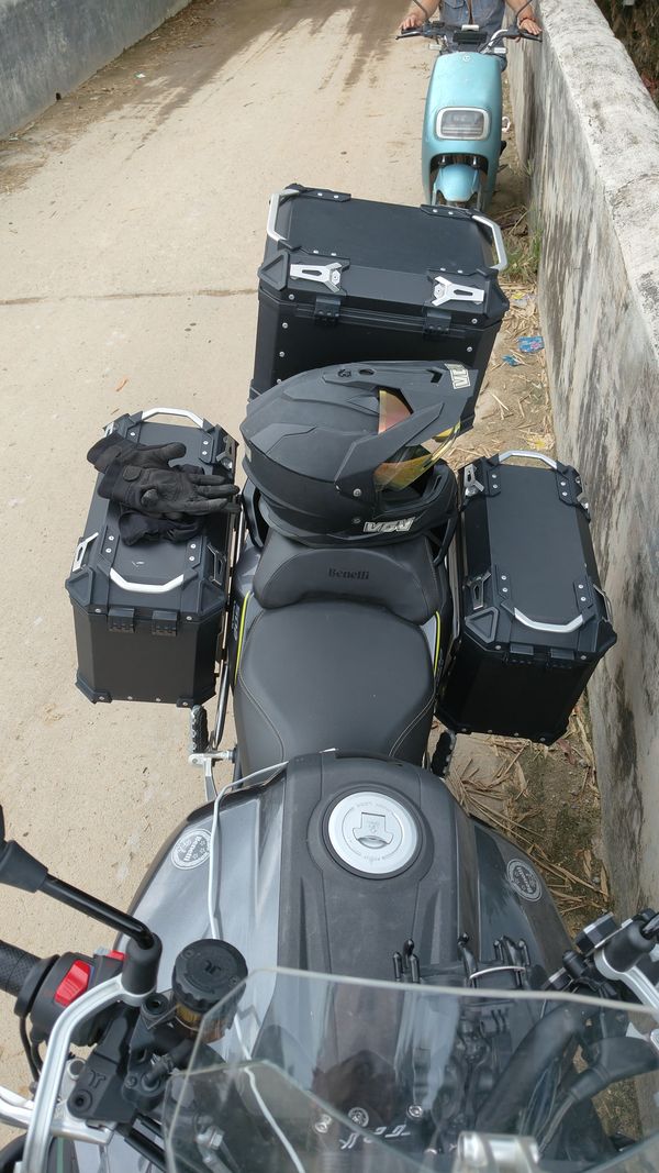 二手贝纳利金鹏 TRK502