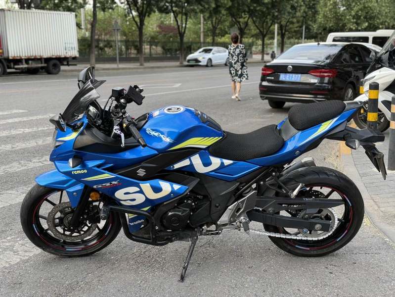 二手豪爵铃木GSX250R