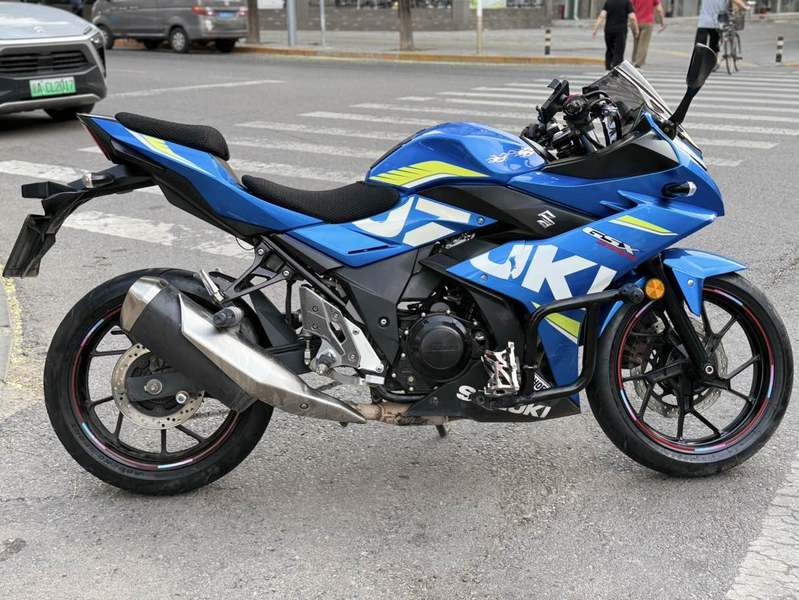 二手豪爵铃木GSX250R