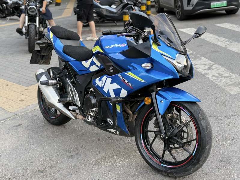二手豪爵铃木GSX250R
