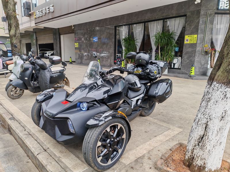 二手新威骑天行者 WR1000
