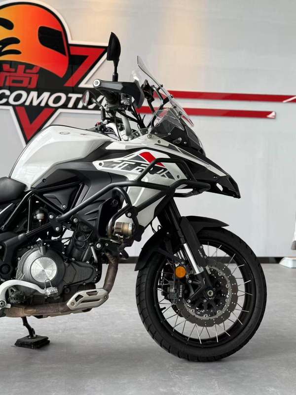 二手贝纳利金鹏 TRK502