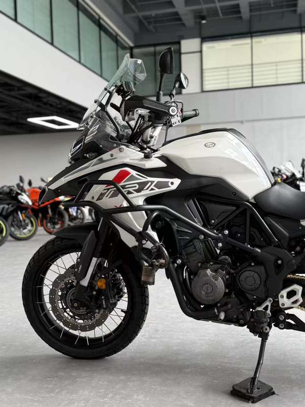 二手贝纳利金鹏 TRK502