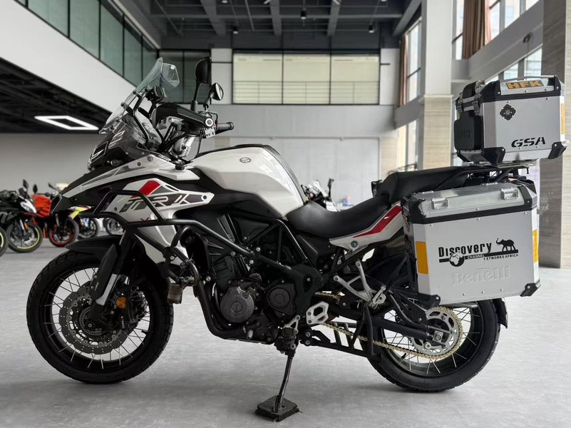 二手贝纳利金鹏 TRK502