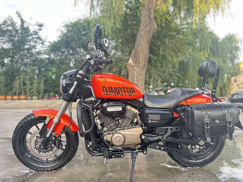 二手QJMOTOR闪300