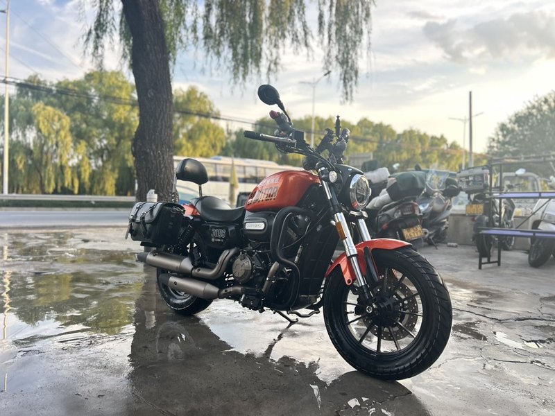 二手QJMOTOR闪300