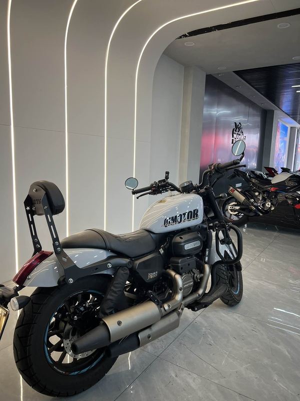 二手QJMOTOR闪300