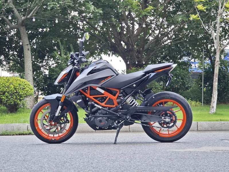 二手KTMR2R390 Duke