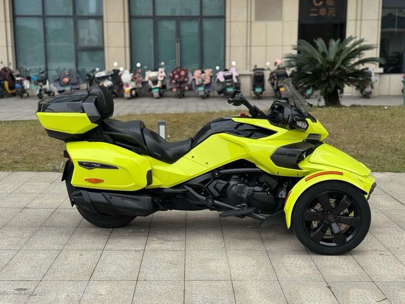 二手庞巴迪Spyder F3 