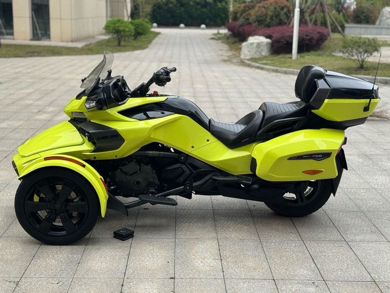 二手庞巴迪Spyder F3 