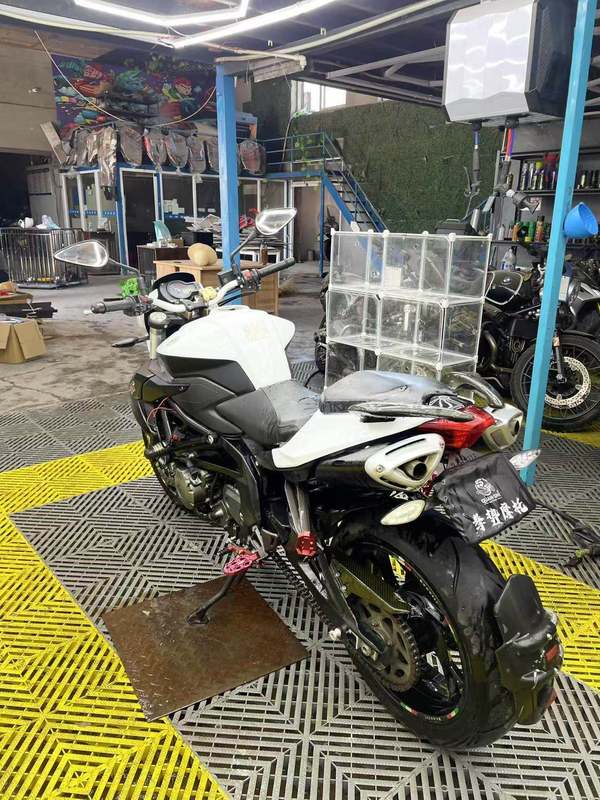 二手贝纳利TNT600i