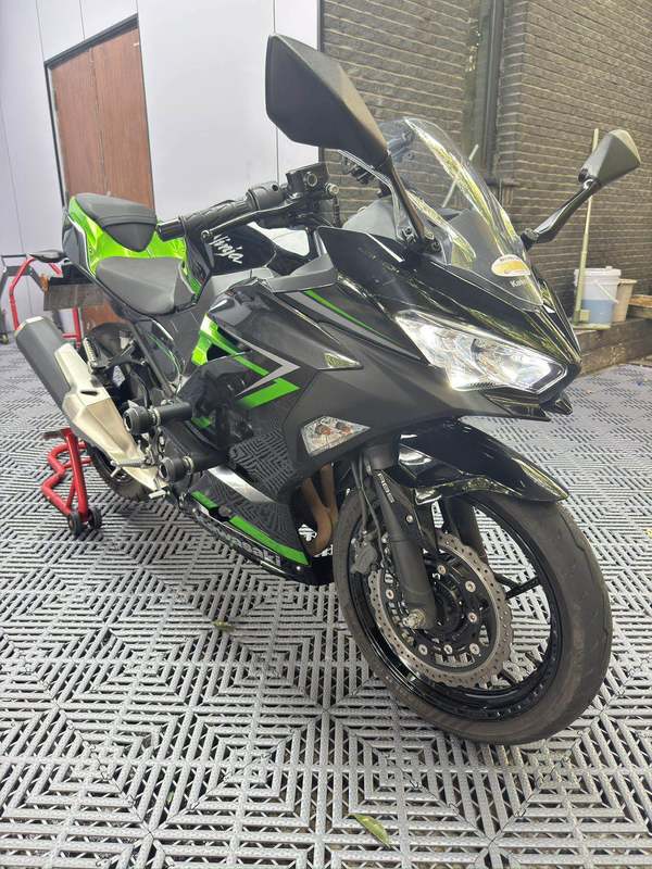 二手川崎Ninja 400