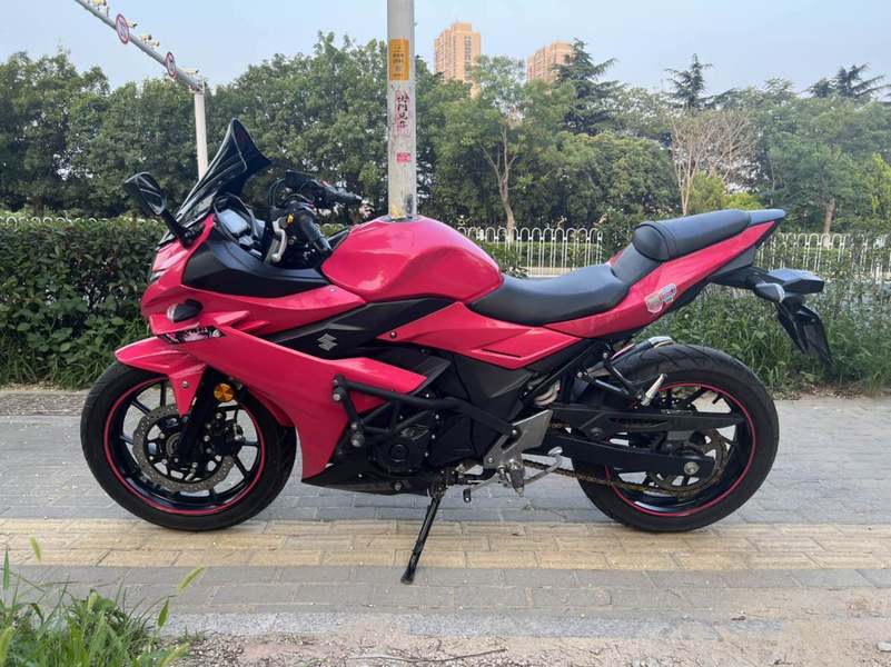 二手豪爵铃木GSX250R