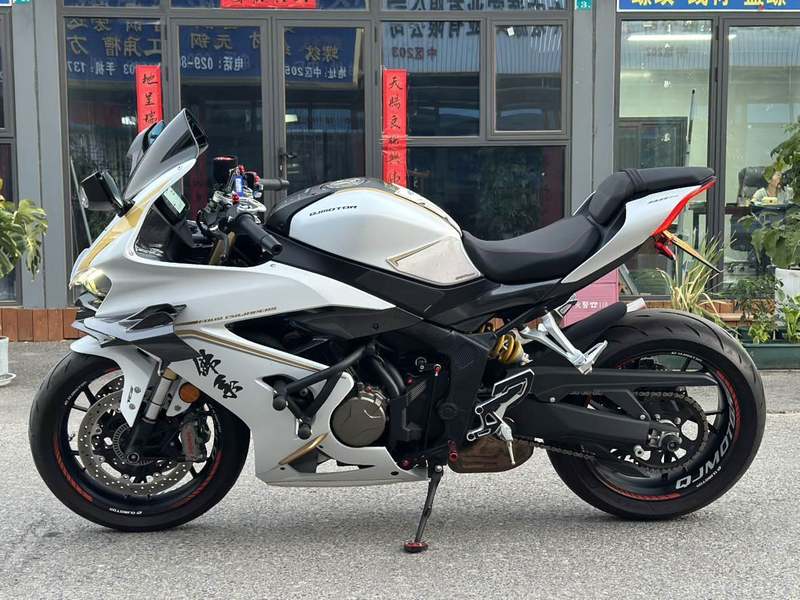 二手QJMOTOR赛800