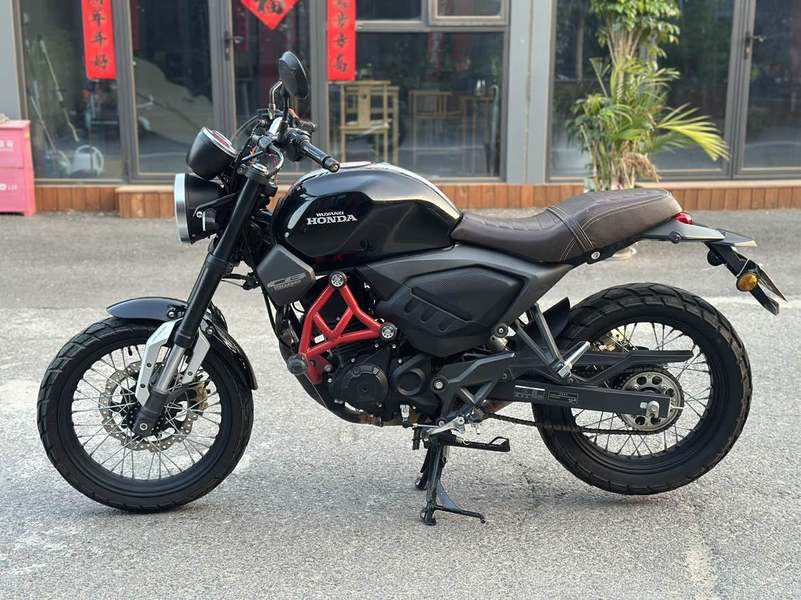二手五羊本田鸷道 CB190SS