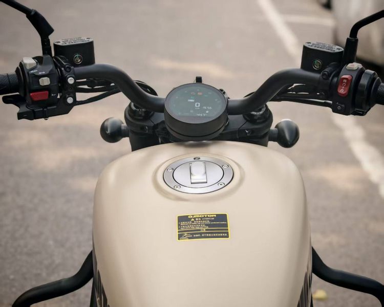 二手QJMOTOR闪300
