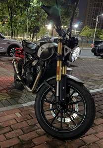 二手凯旋Scrambler 400 X