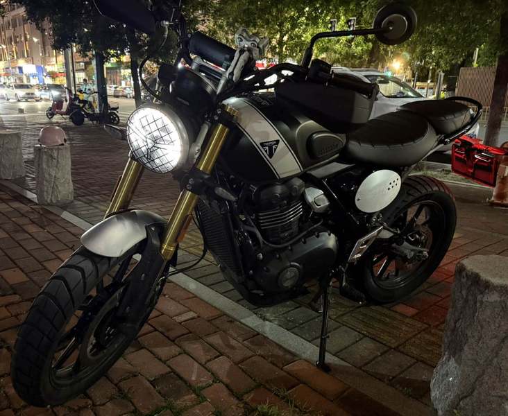 二手凯旋Scrambler 400 X