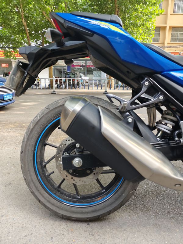 二手豪爵铃木GSX250R