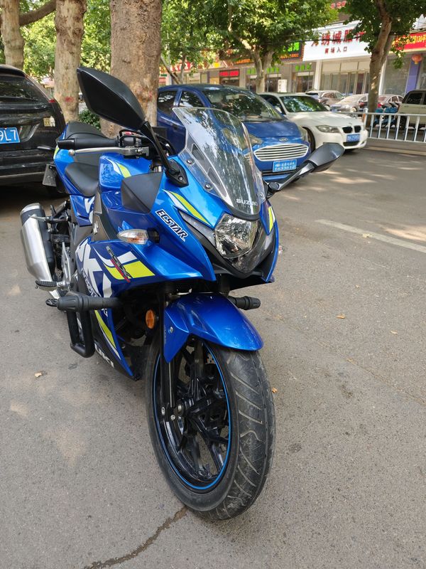 二手豪爵铃木GSX250R