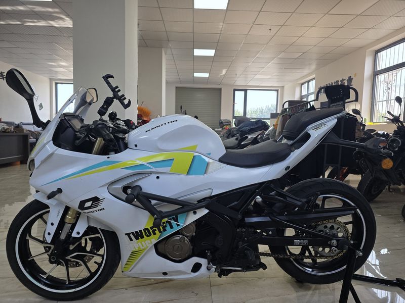 二手QJMOTOR赛250