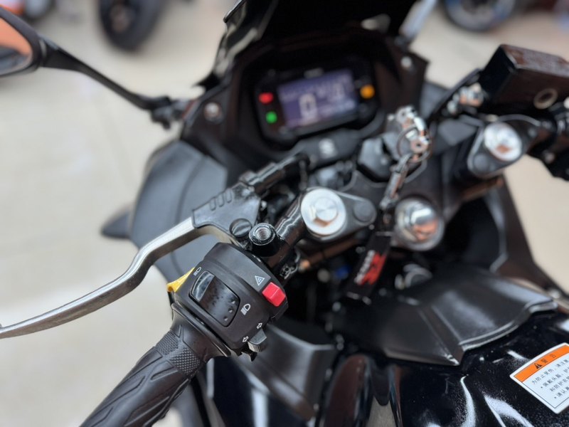 二手豪爵铃木GSX250R