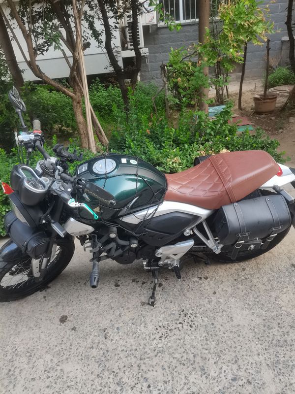 二手五羊本田鸷道 CB190SS