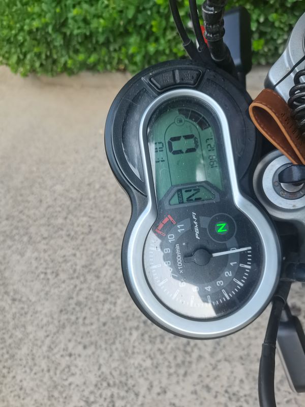 二手五羊本田鸷道 CB190SS