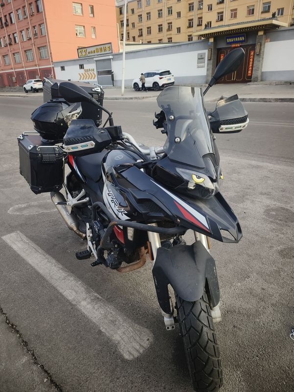 二手贝纳利金鹏 TRK251